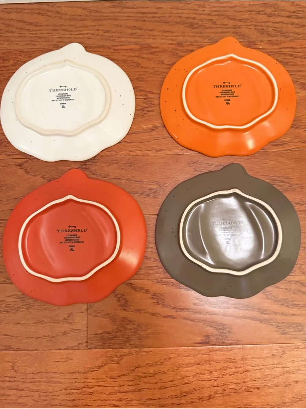 Threshold Set of 4 Stoneware Pumpkin Appetizer Dessert Plates Cottagecore Autumn